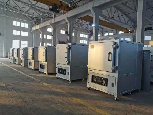 Industriële vacuümovens voor glasproductie met hoogtemperatuurbestendige vuurvaste stoffen