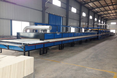 800 - 2500mm het Glasproductielijn van het Breedte1000℃ Kristal